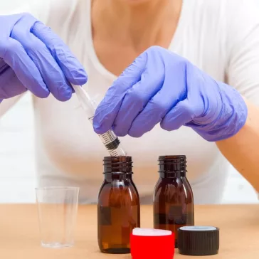   Innodekor epoxi műgyanta ékszerkészítéshez - lassú kötésű, 75ml (4 db ajándék fecskendővel!)