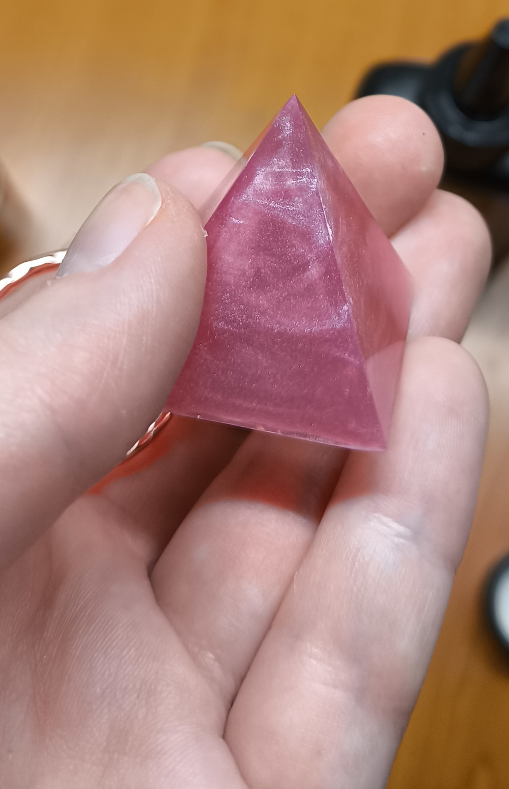 Szilikon öntőforma - piramis, 3 cm